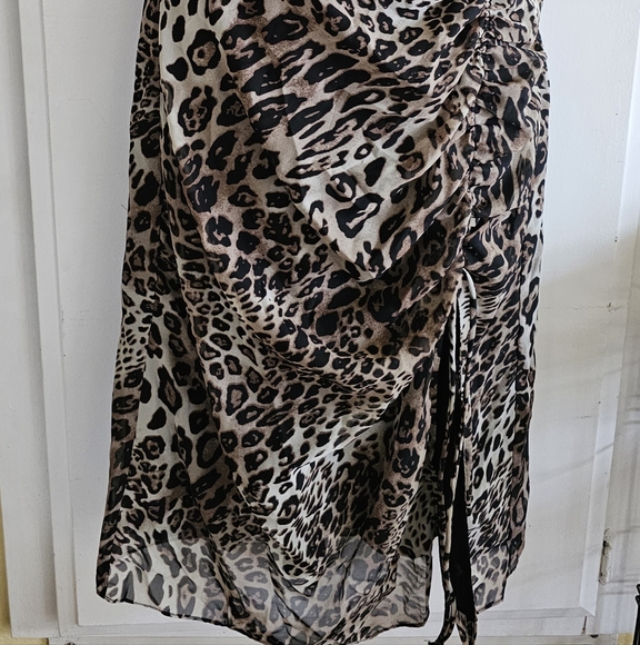 SMALL LEOPARD DRESS 👗 - Picture 3 of 14